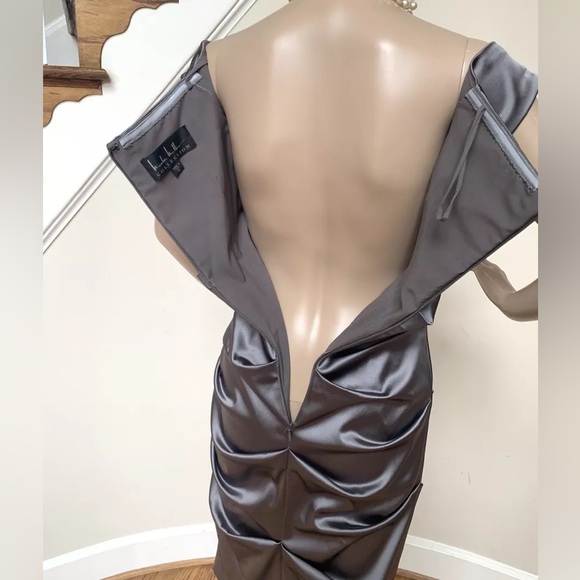 NWT Nicole Miller Knee-Length Body Contouring Ruched Silk and Spandex Dress—BLUE - Picture 9 of 11